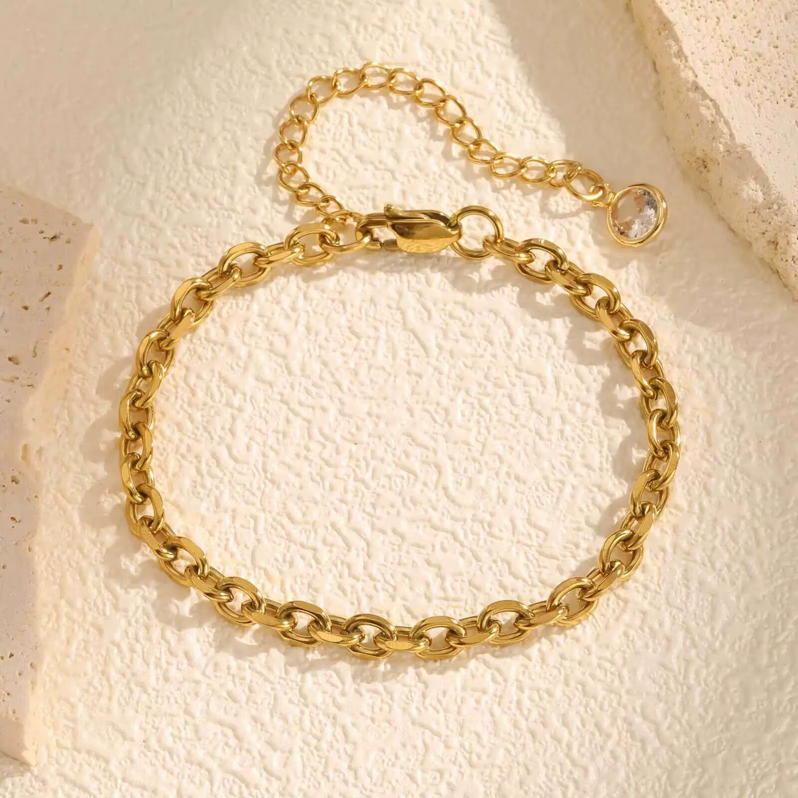 Bracelet élégant en zircone cubique pour femmes