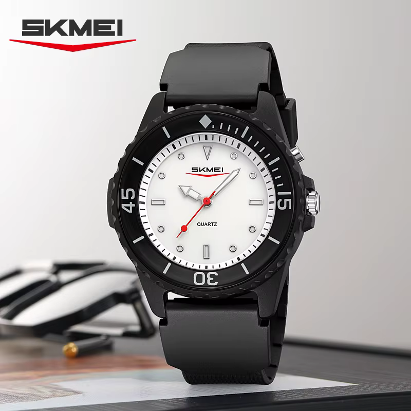 SKMEI 2433 Nouvelle Montre à Quartz Simple d'Extérieur pour Étudiants (Hommes et Femmes)