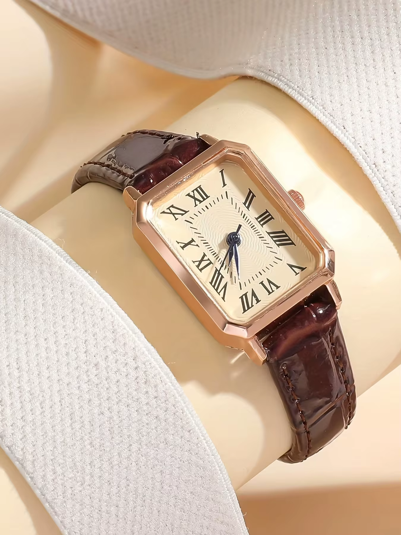 Montre à quartz rectangulaire pour femmes et filles