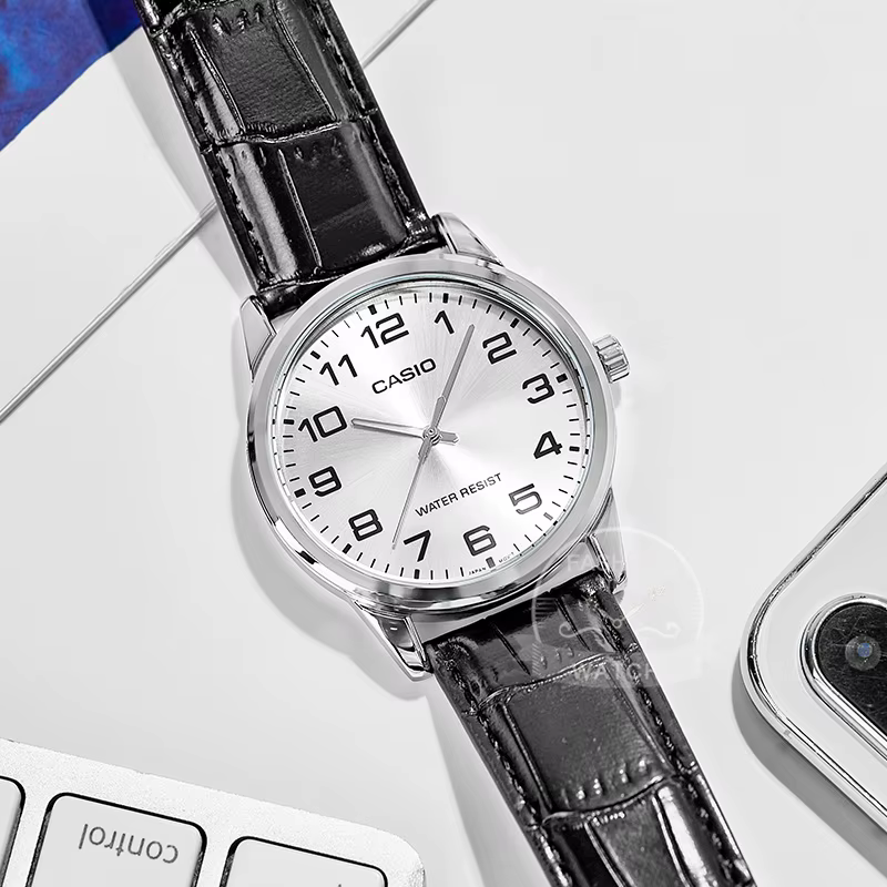 Casio montre pour hommes Simple minimaliste Style d'affaires Design à la mode résistant à l'eau mouvement à Quartz MTP-V001
