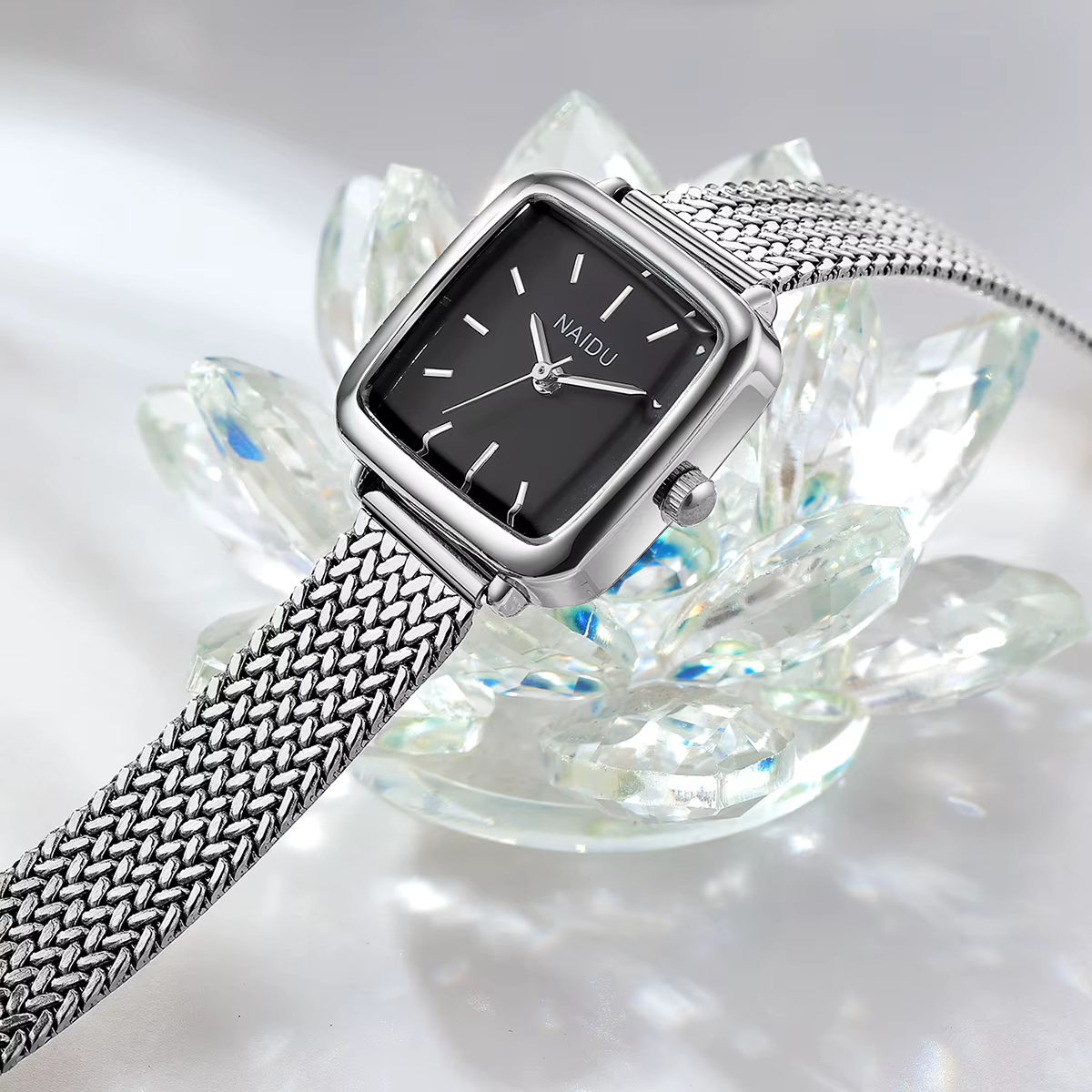 Montre carrée pour femme avec bracelet en acier inoxydable