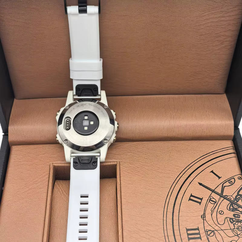 Montre GPS Garmin Fenix 5S 42 mm avec moniteur de fréquence cardiaque optique pour les sports de plein air