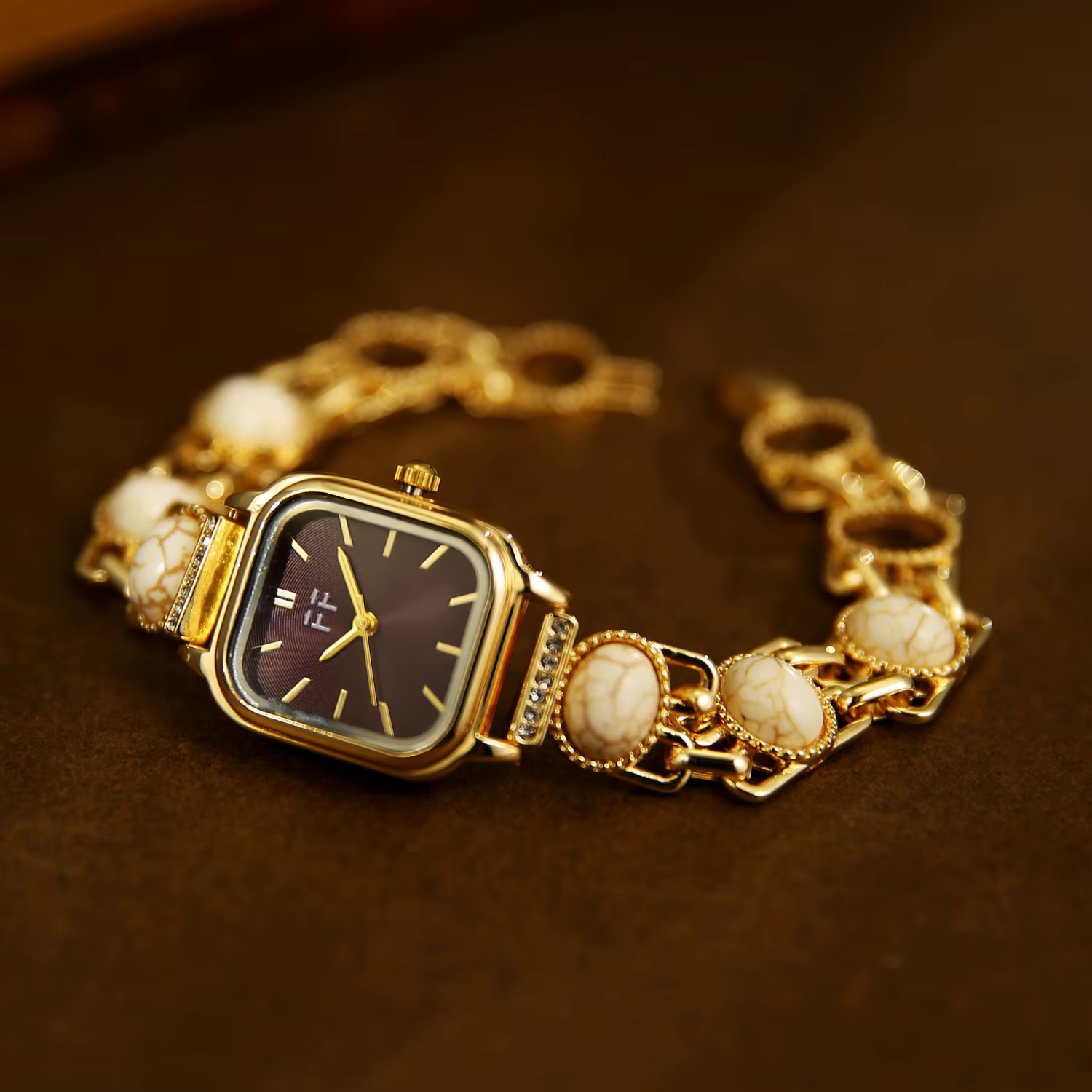 Montres pour femmes tendance avec bracelet incrusté de pierres précieuses turquoise artificielles
