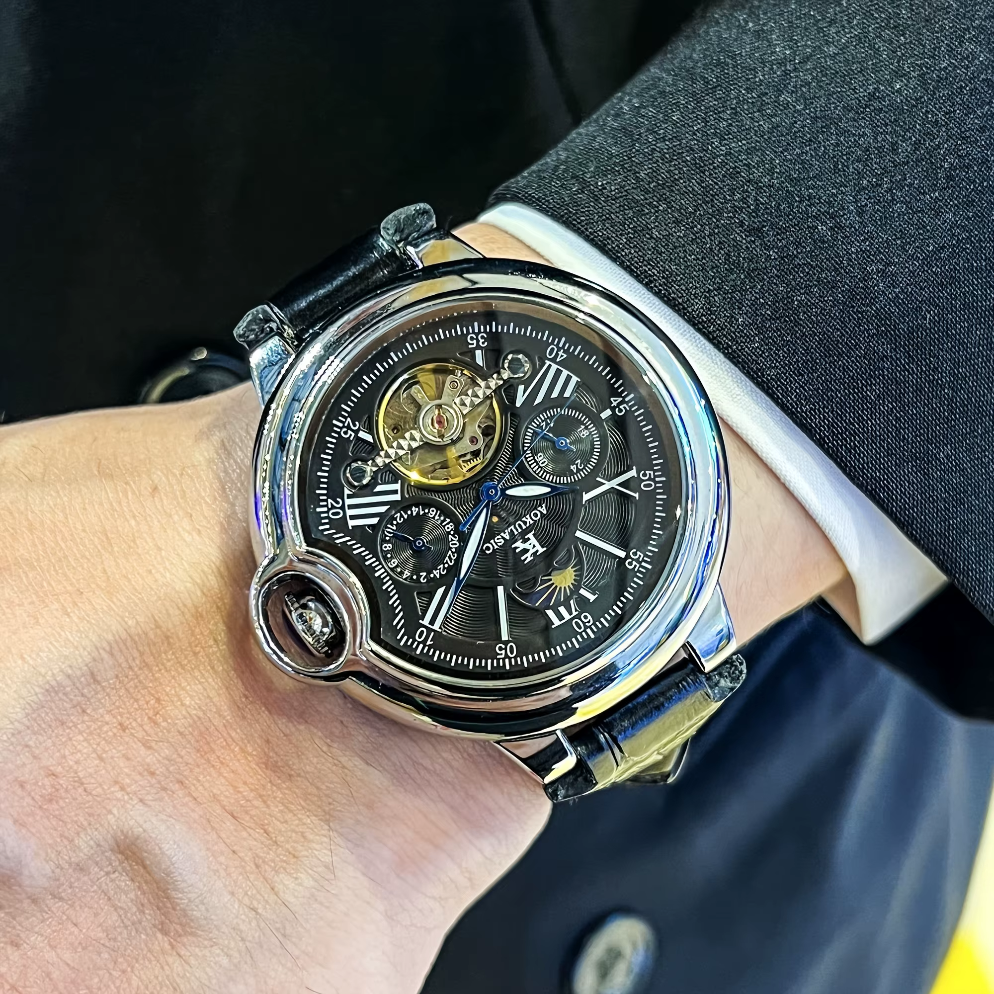 Série de montres mécaniques haut de gamme pour hommes