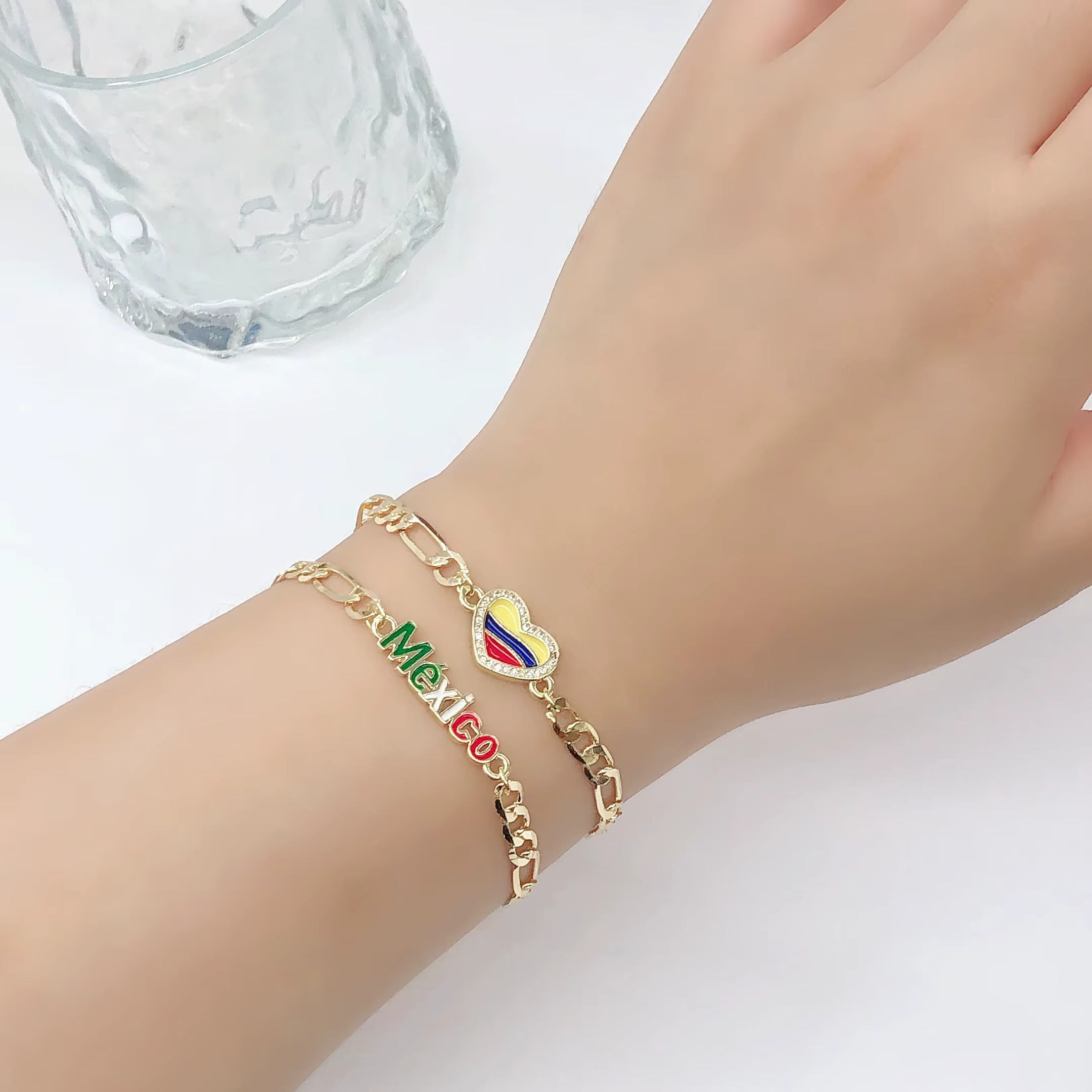Bracelet chaîne Cuba avec drapeaux du Venezuela, de la Colombie et du Mexique pour femmes et hommes, bracelet en émail avec carte du pays et breloque cœur, bijou patriotique, cadeau
