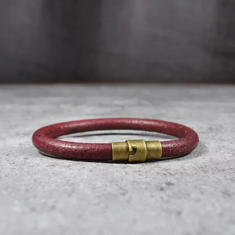 Bracelet à fermoir magnétique hommes Bracelets en cuir véritable Style Simple dames couleur marron rougeâtre