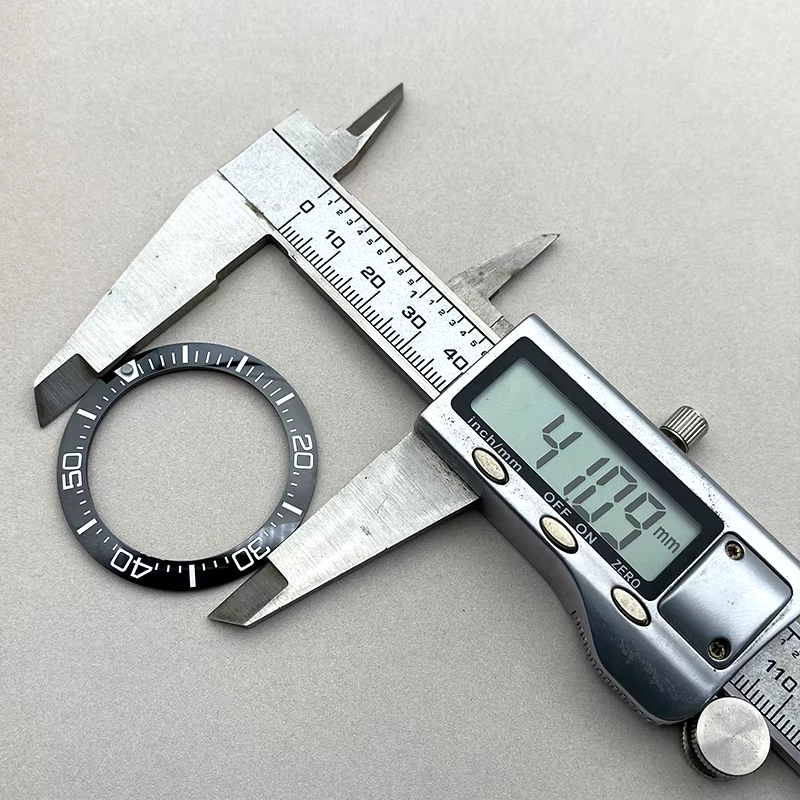 Anneau d'insertion de lunette de montre en céramique Mod 41mm x 32mm