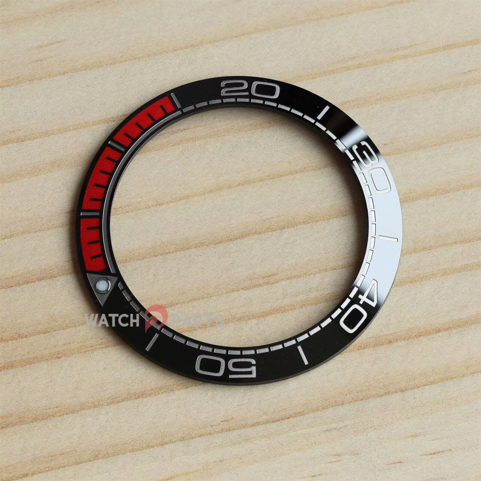 Lunette en Céramique pour Montre Omega