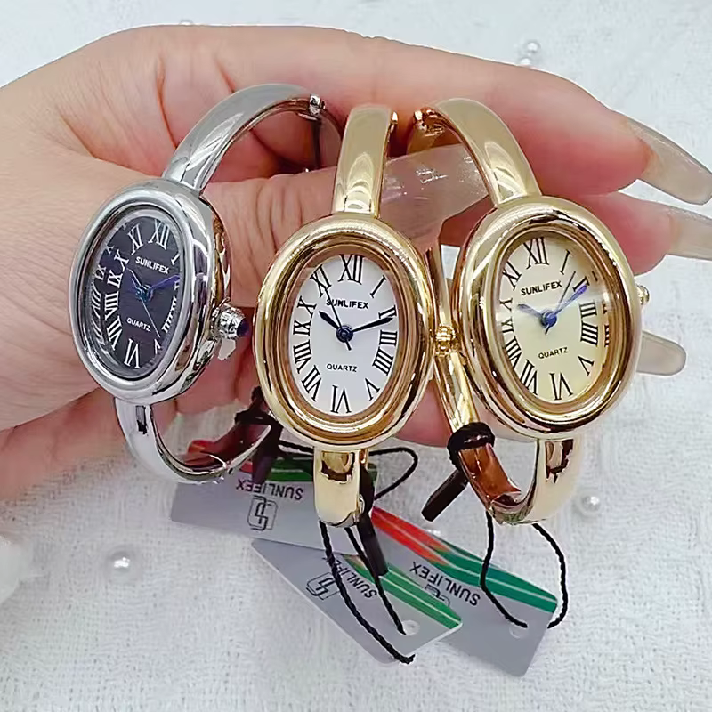 Marque de luxe femmes Rome cadran Montre à Quartz mode or couleurs bracelet montre-bracelet Relogio Feminino livraison