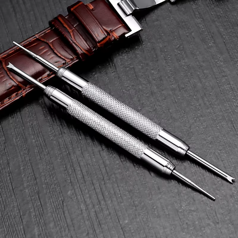 Outil de réparation de bracelet de montre en métal