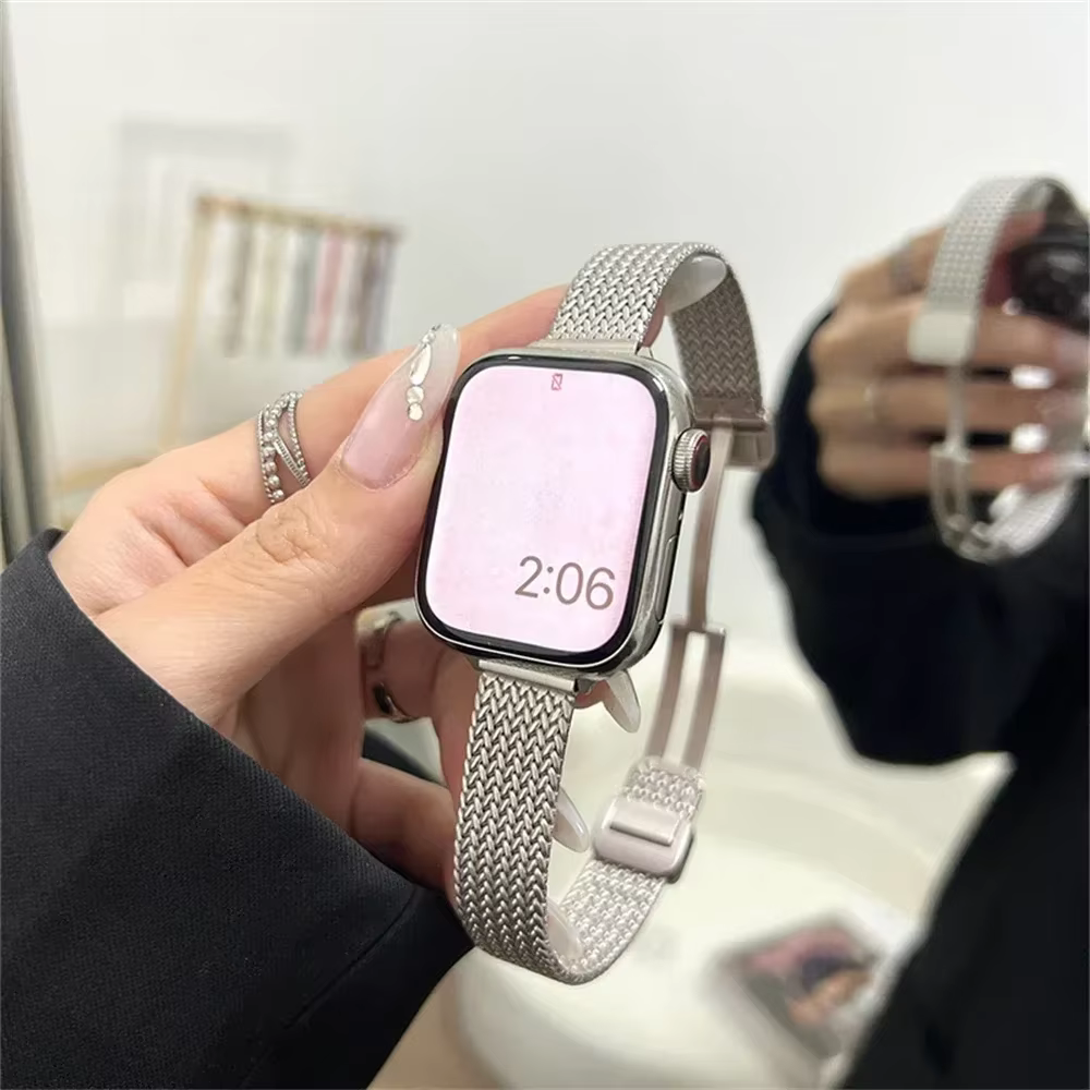 Bracelet magnétique en métal mince de luxe pour IWatch 9 8 7 SE 6