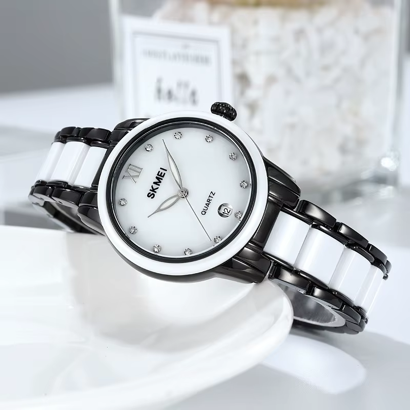2025 Nouvelle montre à quartz pour femme avec lunette en céramique : montre-bracelet tendance et décontractée