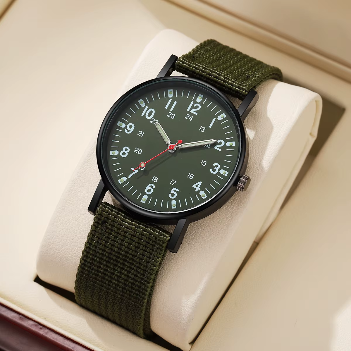 Hommes montres décontracté bracelet en Nylon montre de sport Anlog Quartz
