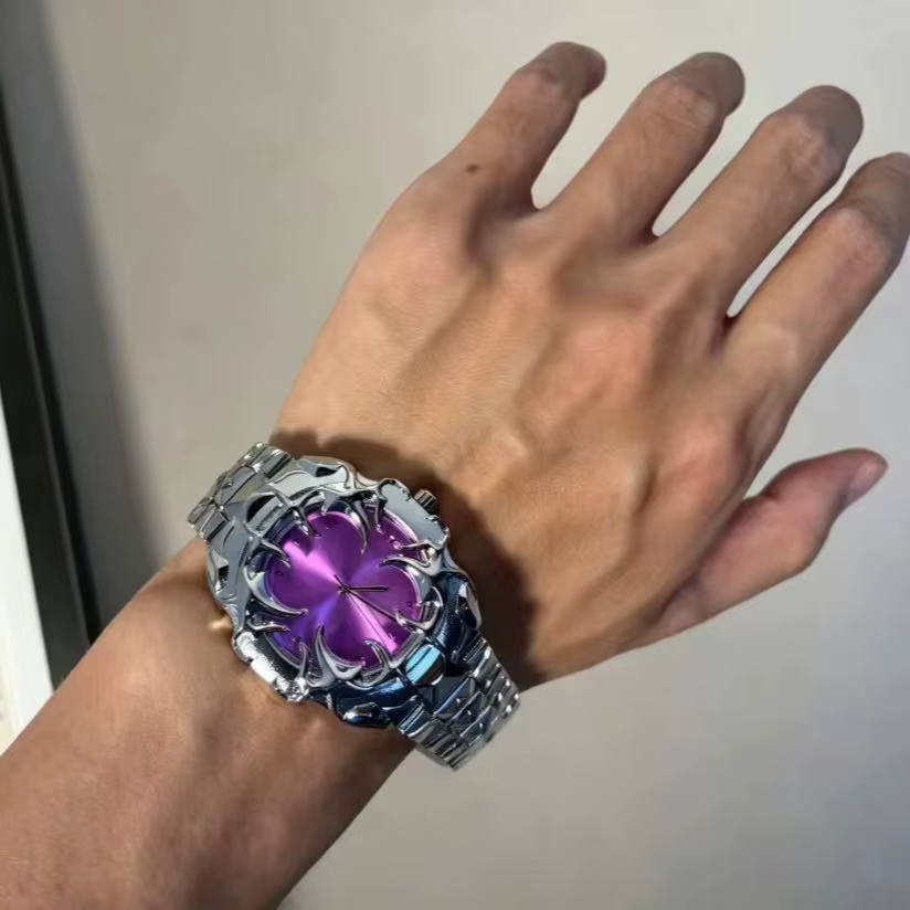 DENVOSI 2026 Nouvelle Montre à Quartz Gothique Y2K en Forme de Griffe