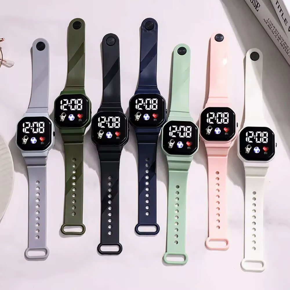 Spaceman LED montres numériques nouvelle mode étanche enfants Sport montre bracelet en Silicone montre-bracelet électronique hommes femmes étudiant
