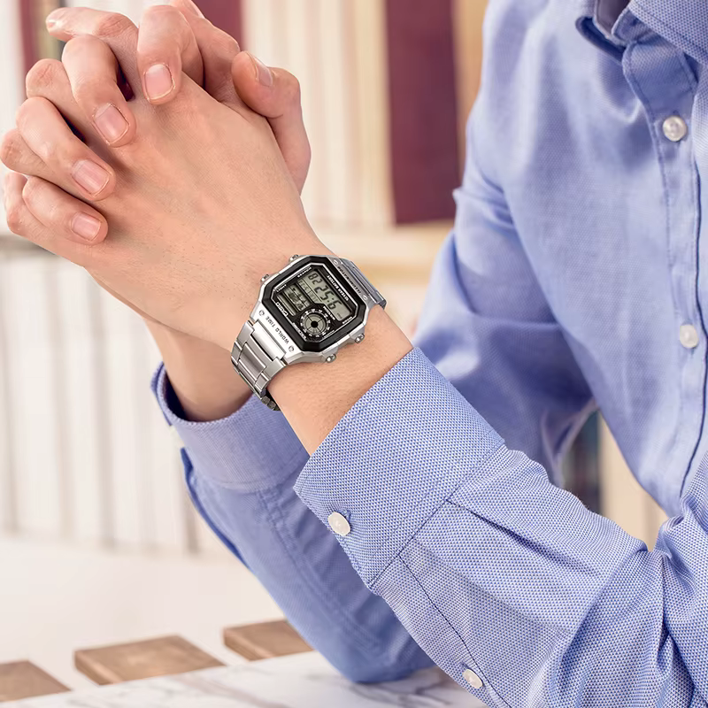 Série Casio AE1200WH | Montre numérique pour homme | 100M WR | Alarmes multiples | Chronomètre 100 secondes | Minuterie