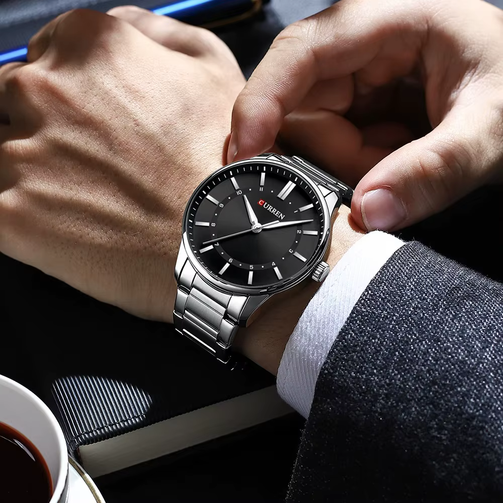 Curren 8430 homme 2025 montre étanche lumineux hommes montre-bracelet à Quartz en acier inoxydable mode sport