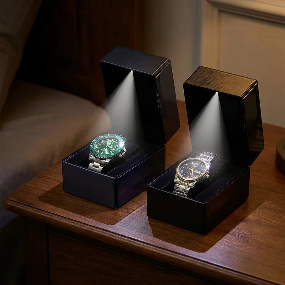 Boîte à montre de luxe en cuir PU avec lumière LED