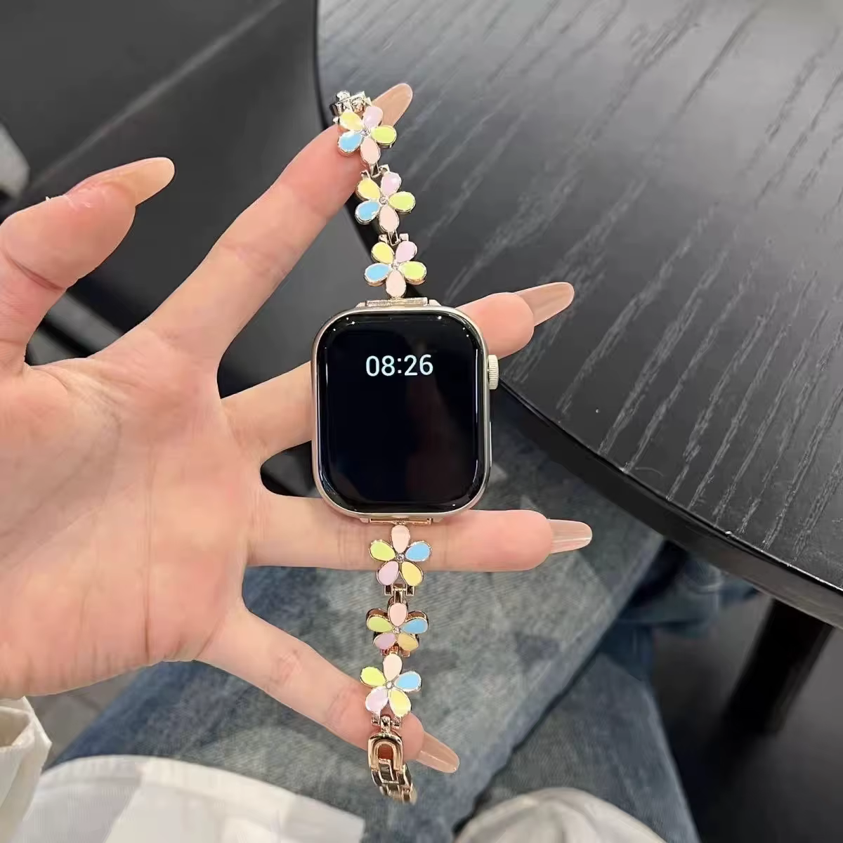 Bracelet en métal coloré pour Apple Watch