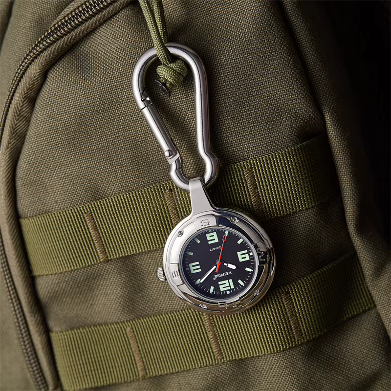Montre de loisirs à la mode pour hommes