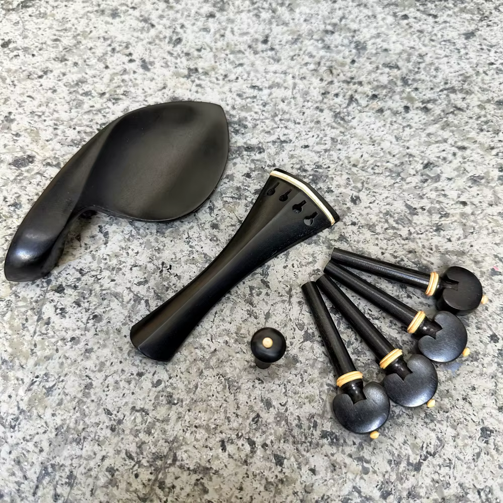 1 ensemble de 4/4 accessoires pour violon et viola 15-16 : mentonnière, chevilles, cordier et bouton de cordier pour violon taille standard