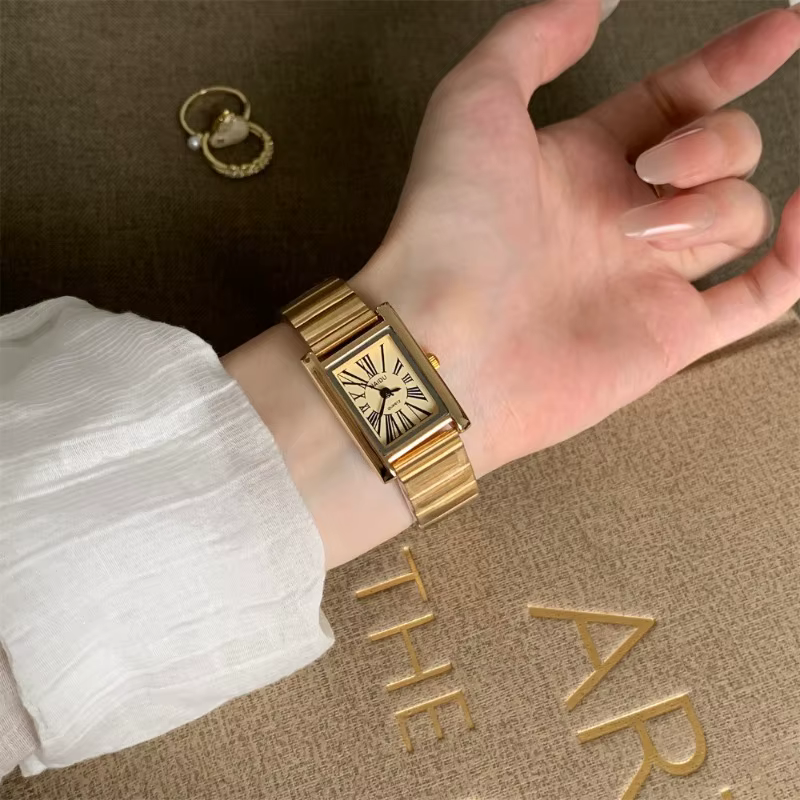 Offre spéciale femmes montre mode bracelet en cuir montres à Quartz de luxe cadran romain fille dames cadeau