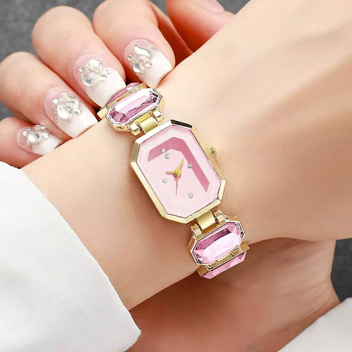 Montres élégantes pour femmes