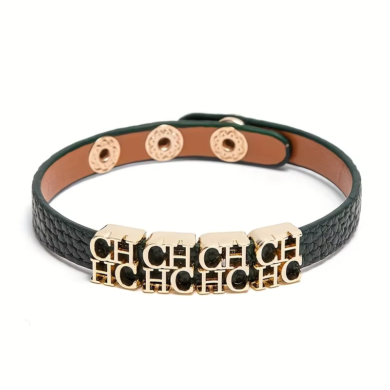 Bracelet en cuir avec étiquette alphabet