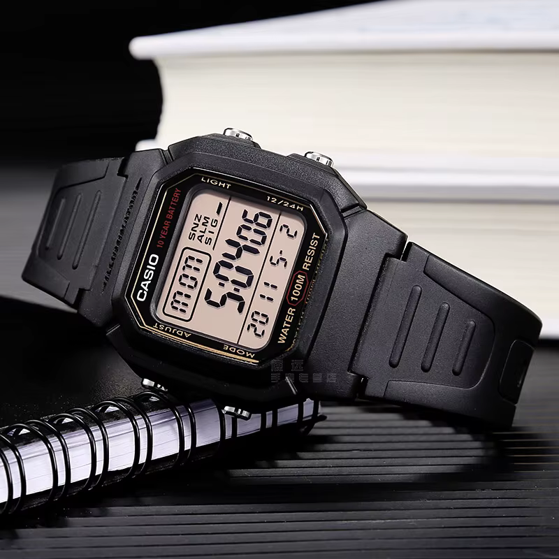 Casio W800HG | Montre numérique pour homme | Résistance à l'eau de 100 mètres | Chronomètre 100 secondes | Calendrier