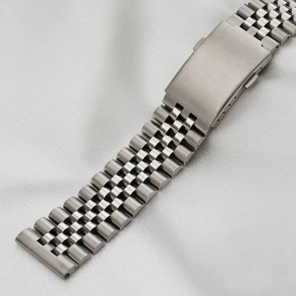 Bracelet de montre à extrémité incurvée Jubilee