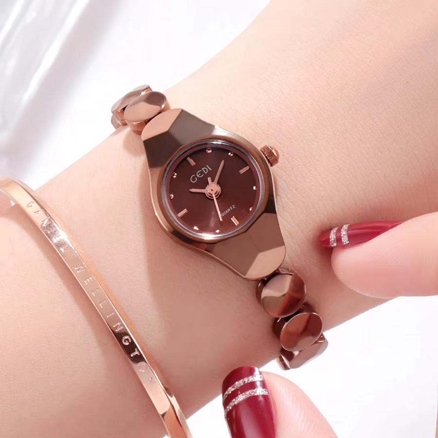 Bleu femmes montre lumière luxe à la mode Bracelet en métal montres