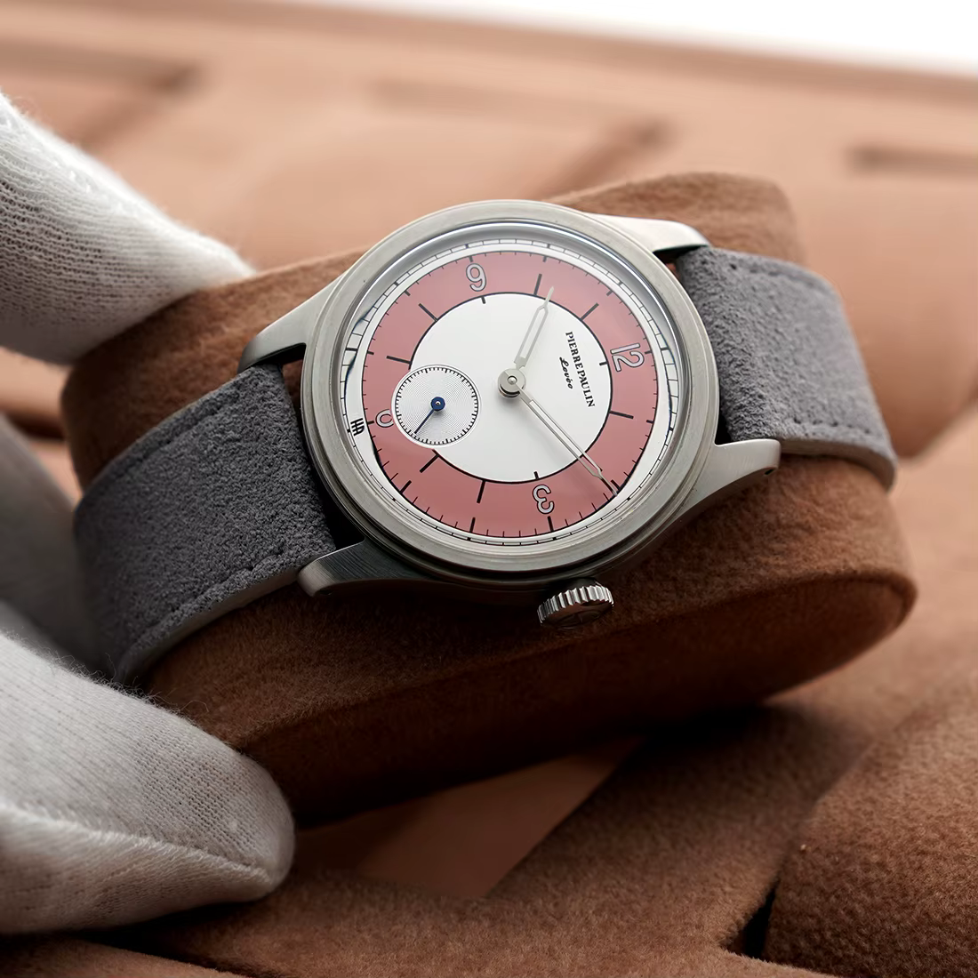 Pierre Paulin-Montre Mécanique à Cadran Vintage Sector