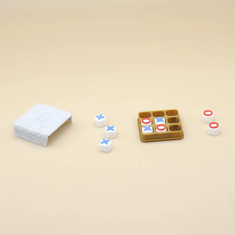 Mini jeu Tic Tac Toe pour maison de poupée, jeu de société réaliste X O, accessoire de scène pour maison de poupée pour jeux d'imitation et accessoires de photographie