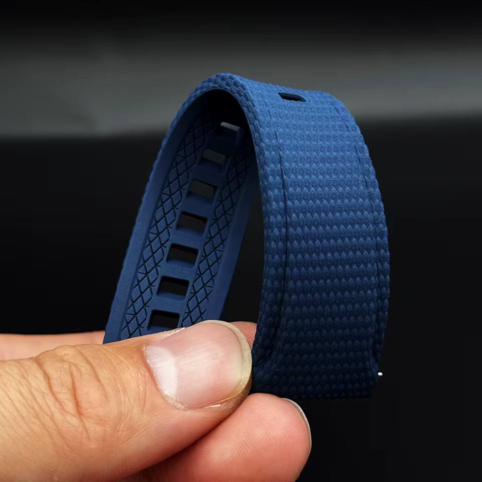 Nouveau bracelet de montre incurvé en FKM 20mm 21mm 22mm