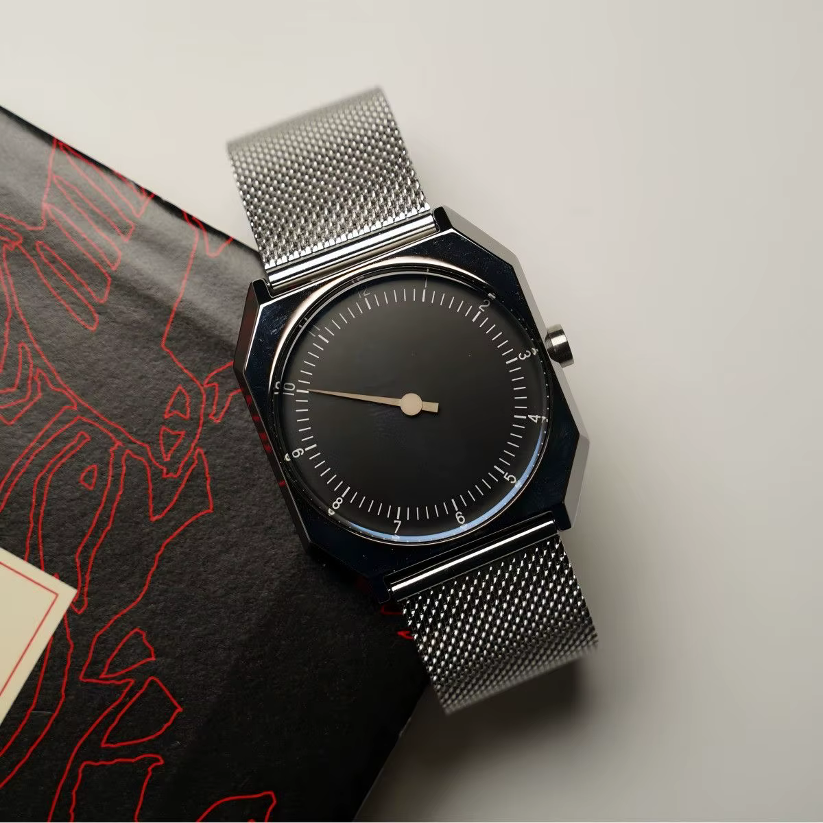 Montre créative de mode européenne et américaine de la marque SKU