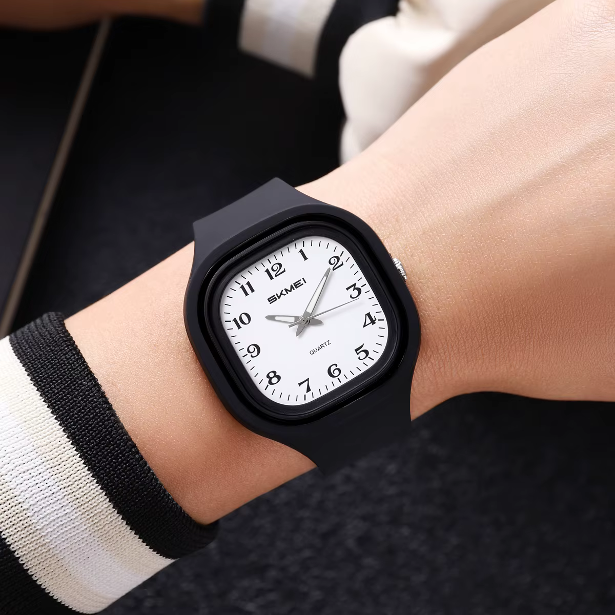 SKMEI jeunesse Cool sport montre à Quartz pour hommes femmes étudiants décontracté
