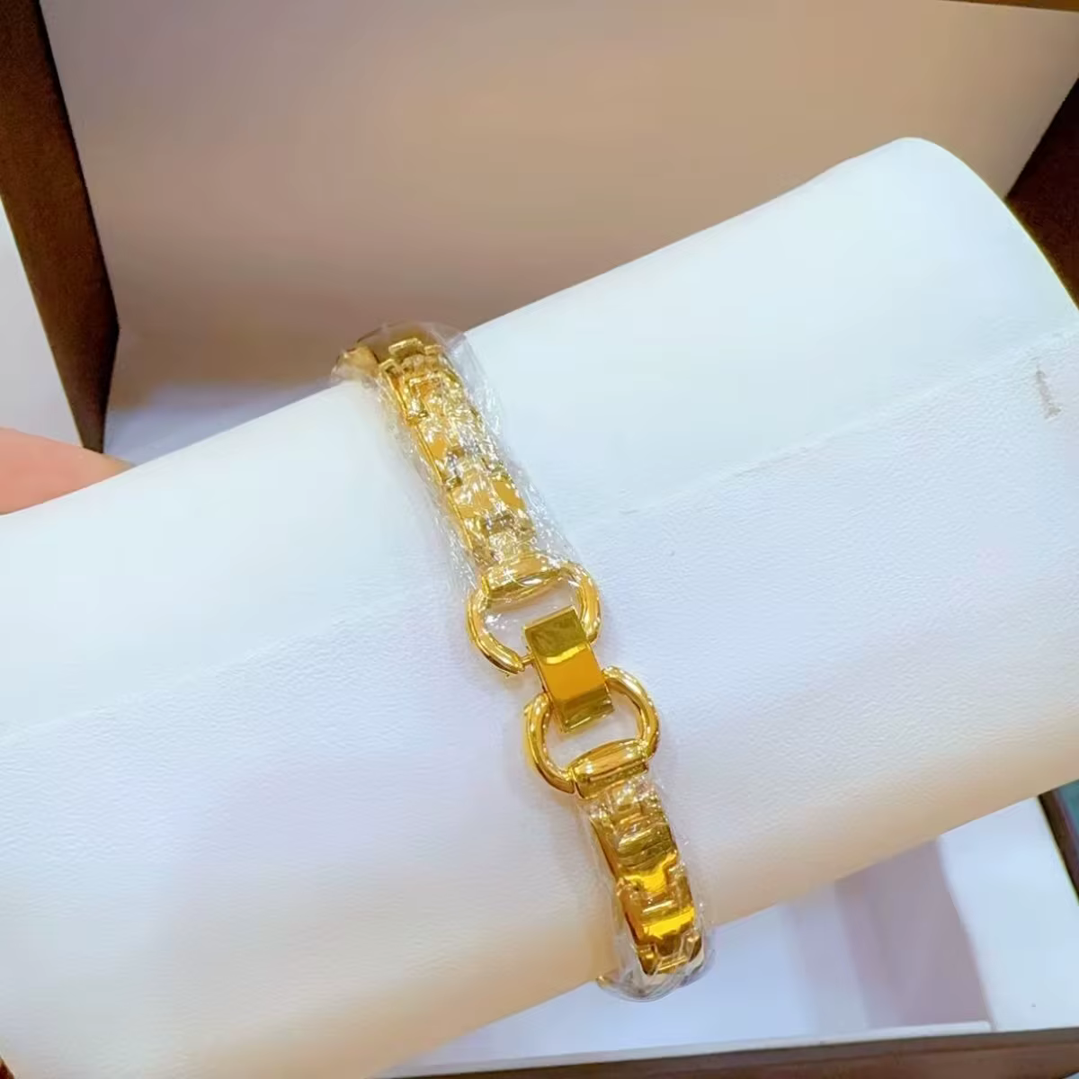 Montre plaquée or 24 carats
