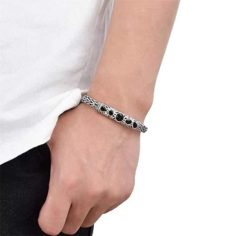 Bracelet en diamant noir tissé à la main pour hommes