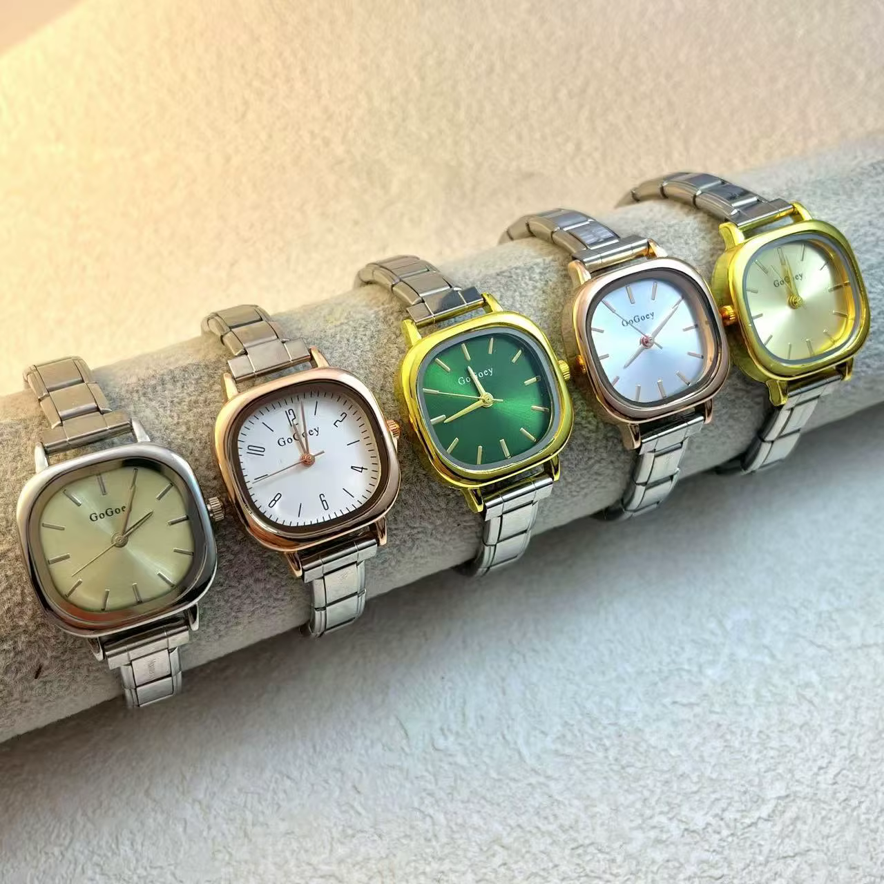Montre à Quartz carrée pour hommes et femmes