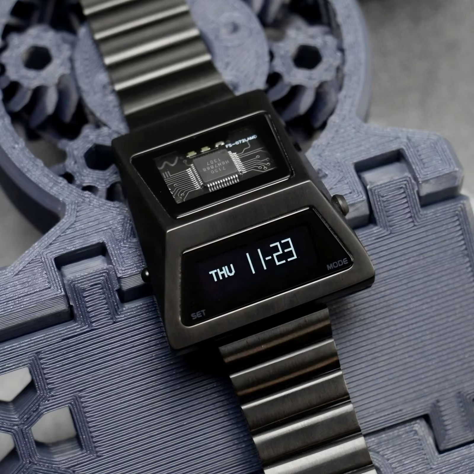 Montre pour homme BENLYDESIGN Computron avec écran OLED
