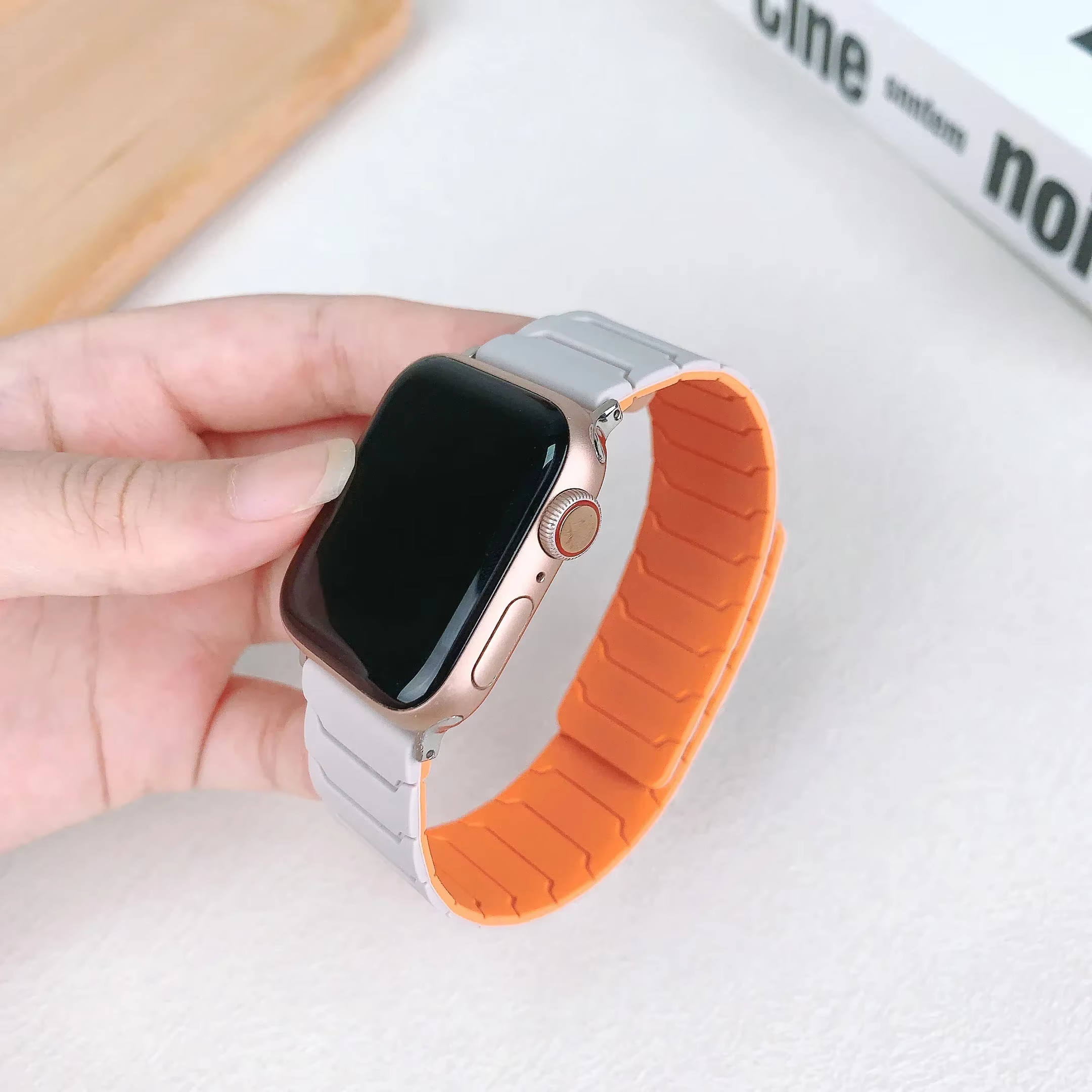 Bandes à boucle magnétique en Silicone pour Apple Watch