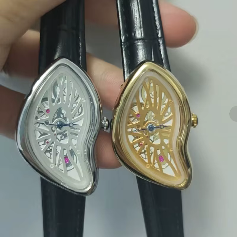 Nouvelle montre à quartz non conventionnelle avec cadran squelette et design torsadé