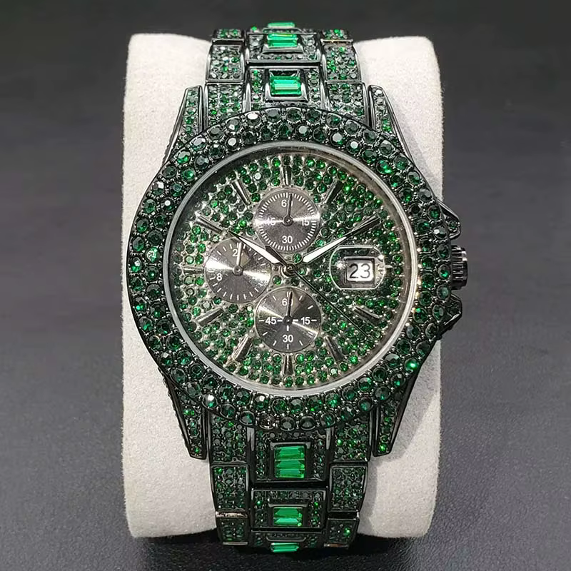 Montre à pierres précieuses bleues pour hommes