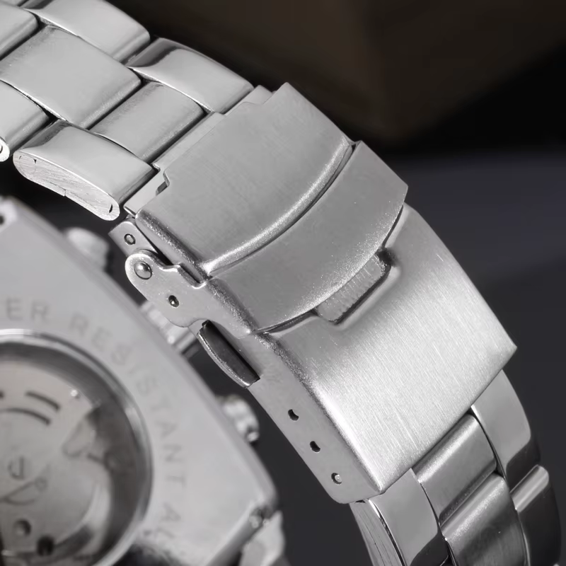 Montre carrée multifonctionnelle pour homme