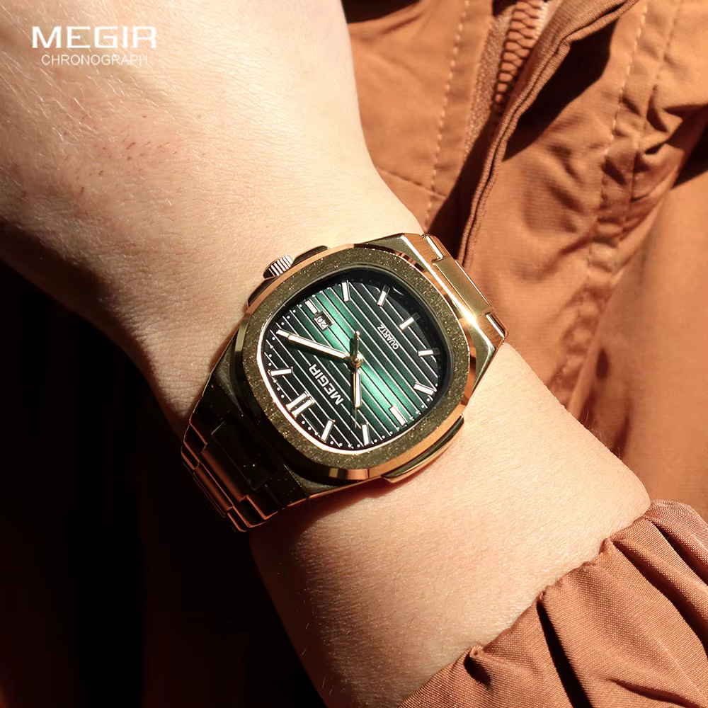 MEGIR montre habillée classique pour hommes avec bracelet en acier inoxydable doré cadran vert ovale montre-bracelet à quartz étanche avec aiguille lumineuse