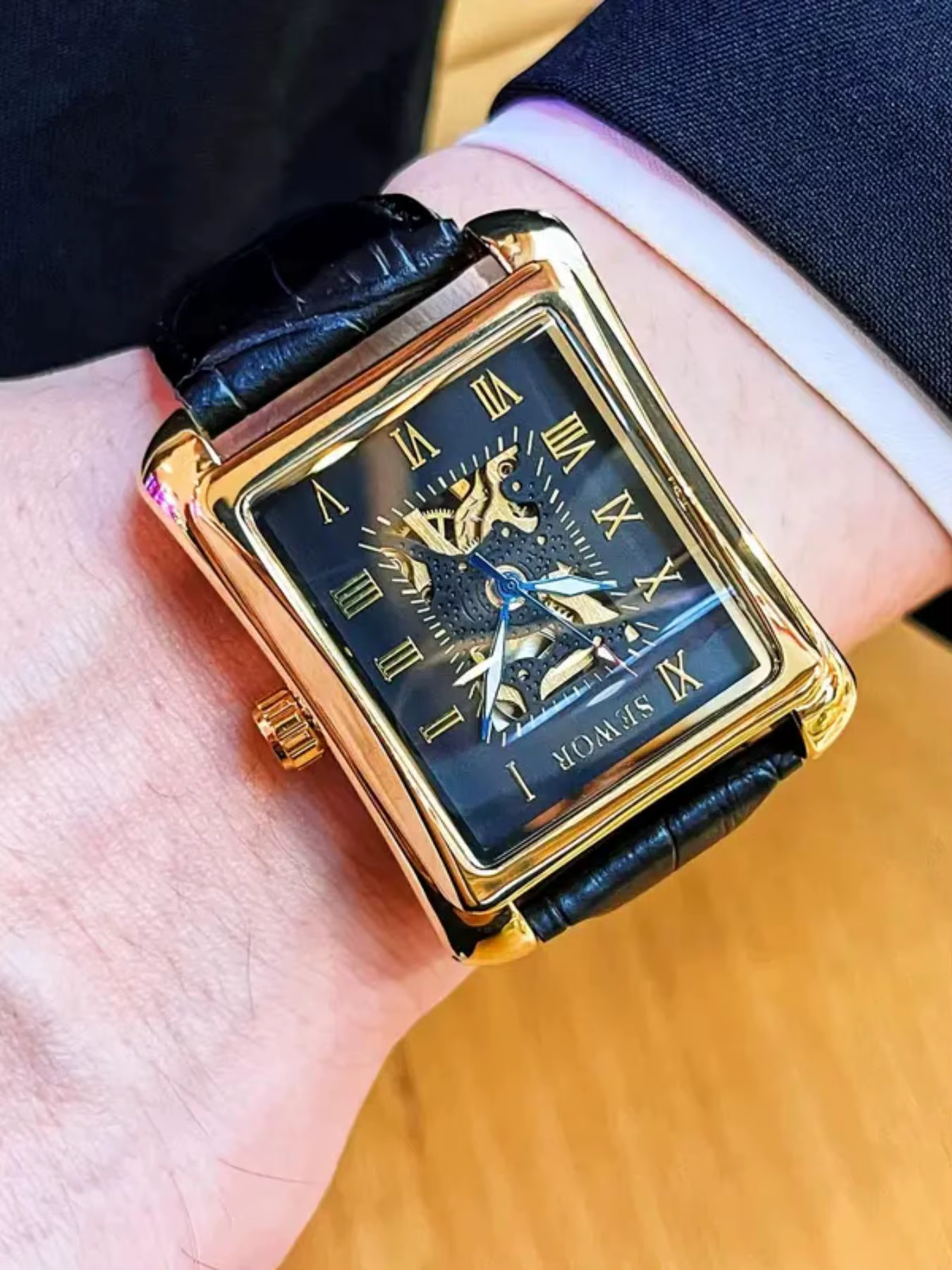 Montre mécanique rectangulaire pour homme