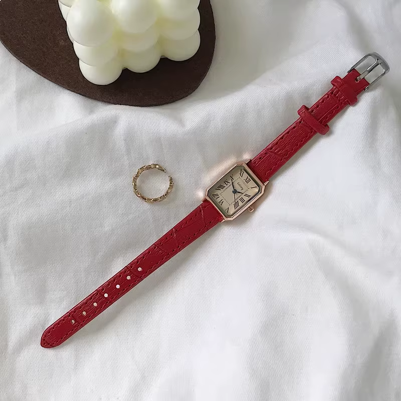 Petite montre élégante pour les jeunes filles du collège
