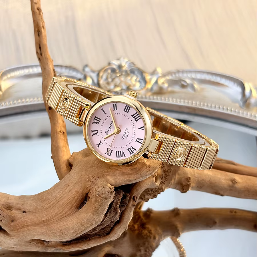 Montre classique pour femme en or vintage E-Character : Une élégance intemporelle