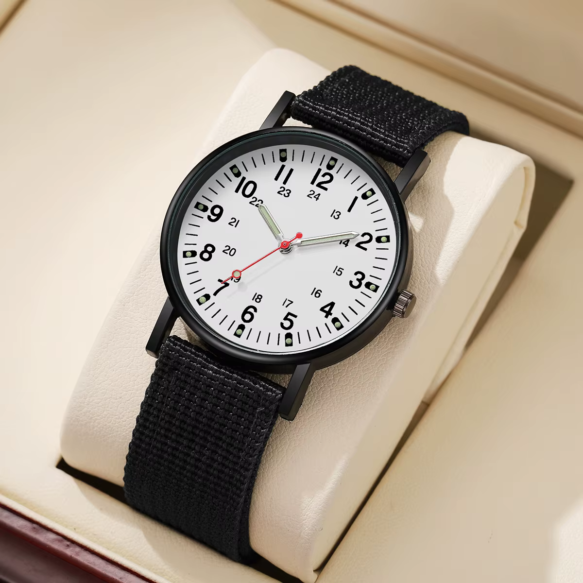 Hommes montres décontracté bracelet en Nylon montre de sport Anlog Quartz