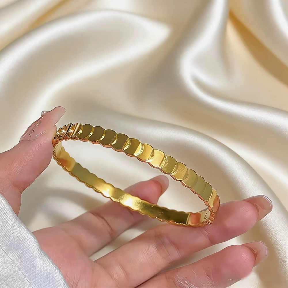 Bracelet jonc de luxe en acier inoxydable plaqué or pour femme, accessoire de mode, cadeau fête des Mères ﻿